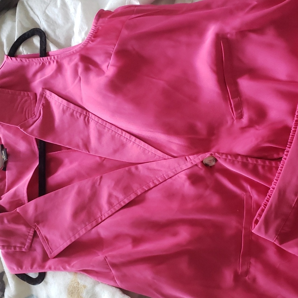 2 piece outfit, shorts and top, pink, size XL